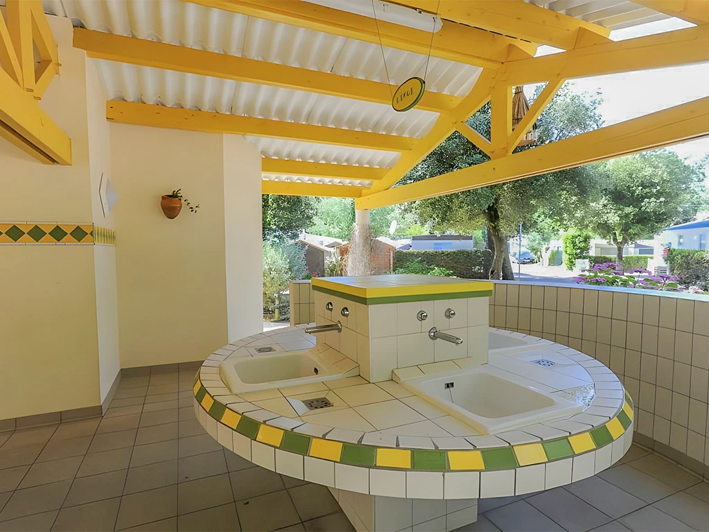 blocs sanitaires tout equipes